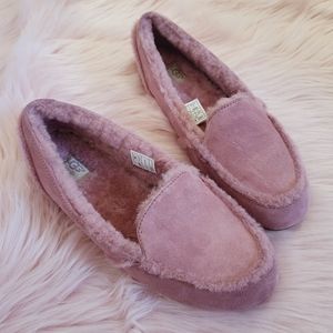 Ugg Size 7 Moccasins / Loafers